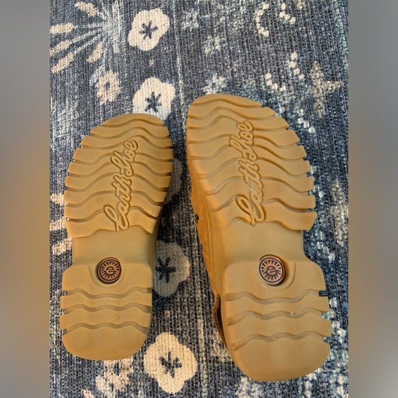 Earth shoe leather (upper) sandals size 13 toddler - Picture 9 of 9